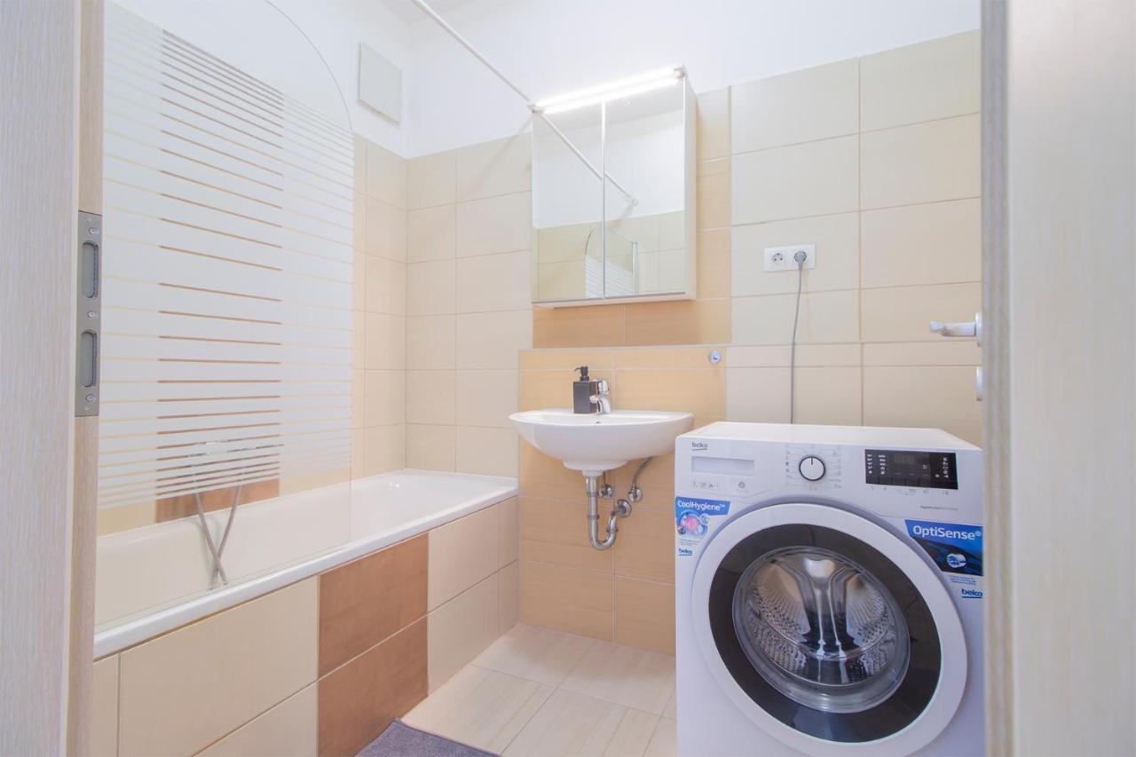 Apartamento Spring House With Free Private Parking Budapest Exterior foto
